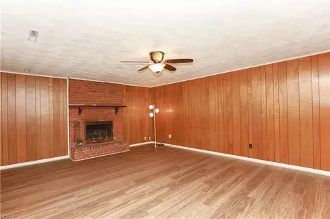 1039 Windjammer Dr, Hampton, VA 23669 photo 16