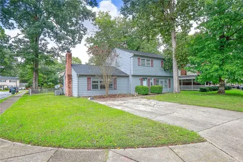 1039 Windjammer Dr, Hampton, VA 23669 photo 2