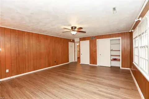 1039 Windjammer Dr, Hampton, VA 23669 photo 14