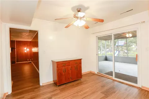 1039 Windjammer Dr, Hampton, VA 23669 photo 13
