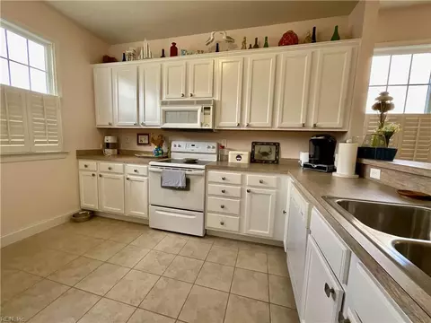 124 Gables Way, Kitty Hawk, NC 27949 photo 2