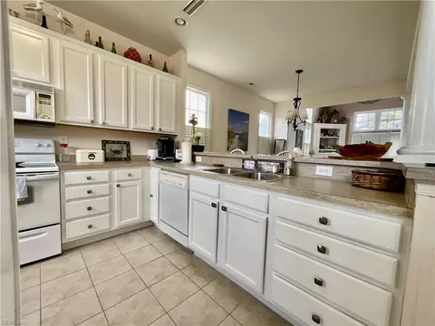 124 Gables Way, Kitty Hawk, NC 27949 photo 3