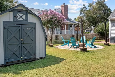 Exterior - 409 Granada Dr, Chesapeake, VA 23322 photo 7 of 7