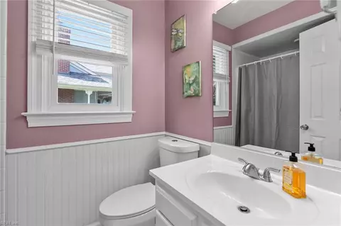 Bath - 409 Granada Dr, Chesapeake, VA 23322 photo 1 of 5