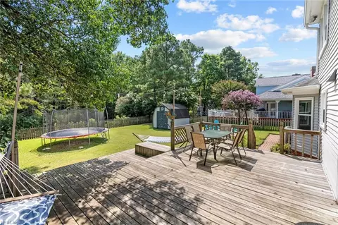 Exterior - 409 Granada Dr, Chesapeake, VA 23322 photo 3 of 7