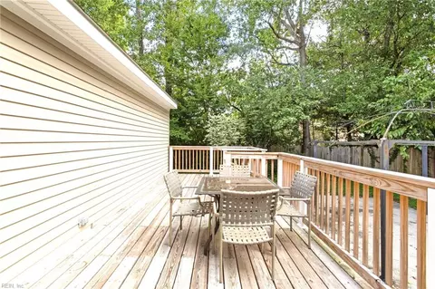 Exterior - 2802 Scaleboard Cir, Chesapeake, VA 23323 photo 5 of 7