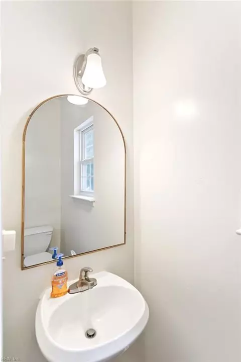 Bath - 2802 Scaleboard Cir, Chesapeake, VA 23323 photo 10 of 10