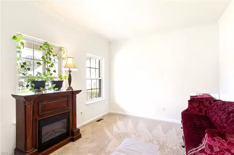 Living - 2802 Scaleboard Cir, Chesapeake, VA 23323 photo 1 of 4