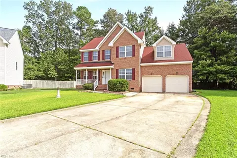 Exterior - 2802 Scaleboard Cir, Chesapeake, VA 23323 photo 2 of 7