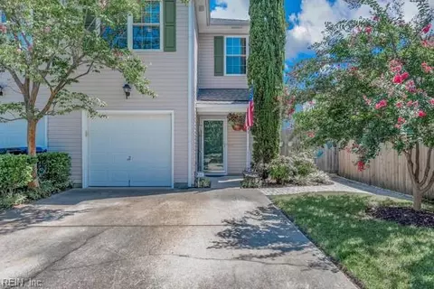 618 Barberton Dr, Virginia Beach, VA 23451