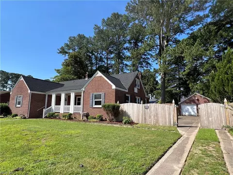 5105 Moonlit Ave, Portsmouth, VA 23703