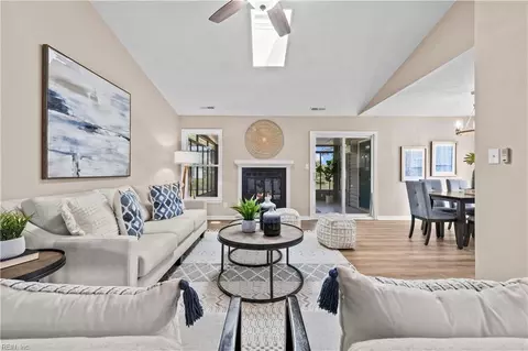 1284 Northvale Dr, Virginia Beach, VA 23464
