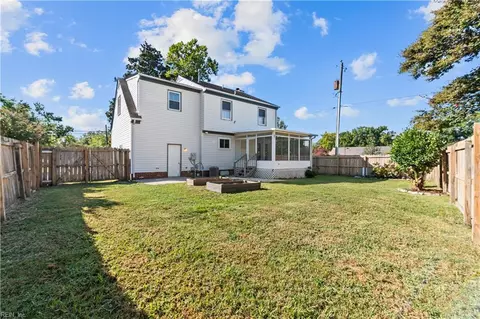 Exterior - 1 Little Oak Ln, Hampton, VA 23669 photo 9 of 9