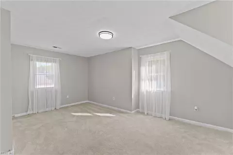 Bedroom - 1 Little Oak Ln, Hampton, VA 23669 photo 1 of 11
