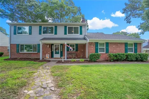 1112 Birnam Woods Dr, Virginia Beach, VA 23464