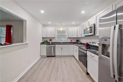 2301 Rush St, Norfolk, VA 23513 photo 5
