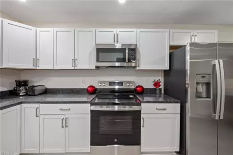 2301 Rush St, Norfolk, VA 23513 photo 9