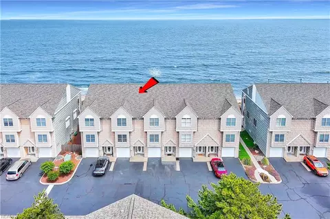 2460 Ships Watch Ct, Virginia Beach, VA 23451