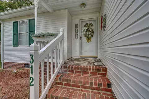 312 Burnetts Way, Suffolk, VA 23434