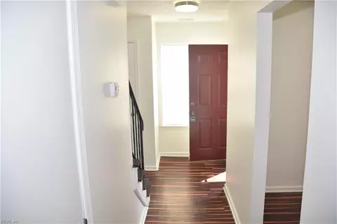 10 Saxony Pl, Hampton, VA 23669 photo 12