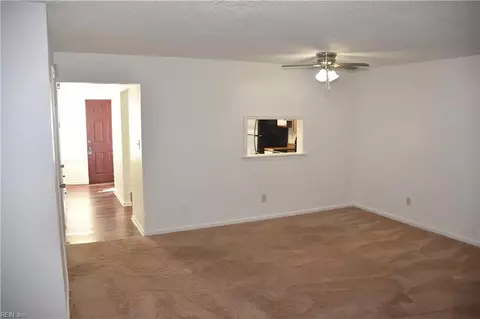 10 Saxony Pl, Hampton, VA 23669 photo 8