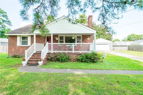 4012 Maple Dr, Chesapeake, VA 23321