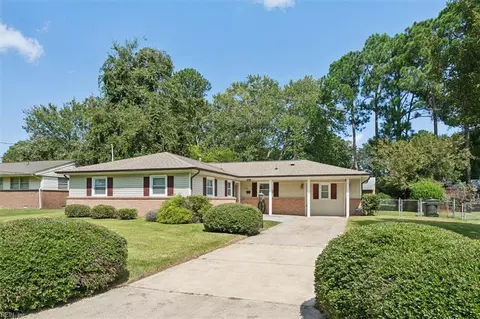 128 Raymond Dr, Hampton, VA 23666 photo 3