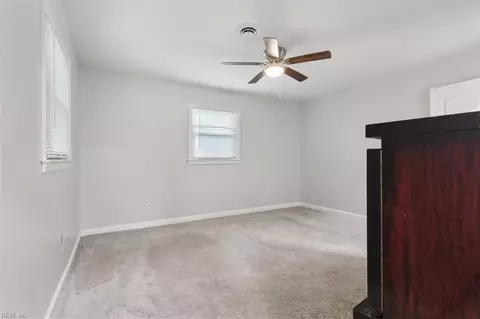 128 Raymond Dr, Hampton, VA 23666 photo 28
