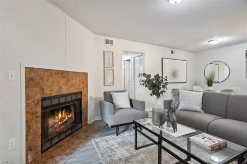 1700 Rock Bridge Mews #A, Chesapeake, VA 23320
