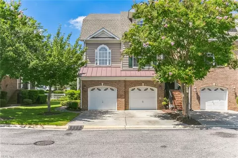 4436 Barkingdale Dr, Virginia Beach, VA 23462