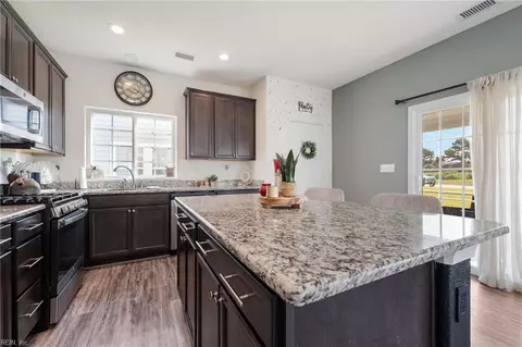 110 Peck Ln, Suffolk, VA 23434
