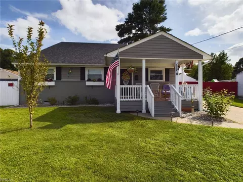 1404 Stuben St, Chesapeake, VA 23324