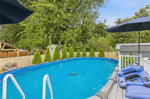 Exterior - 208 S Curry St, Hampton, VA 23663 photo 13 of 19