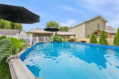 Exterior - 208 S Curry St, Hampton, VA 23663 photo 15 of 19