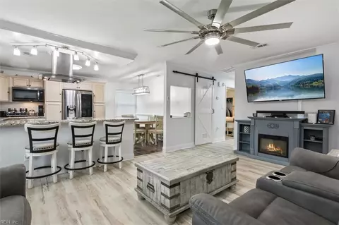 Other - 208 S Curry St, Hampton, VA 23663 photo 2 of 5