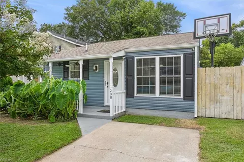 208 S Curry St, Hampton, VA 23663