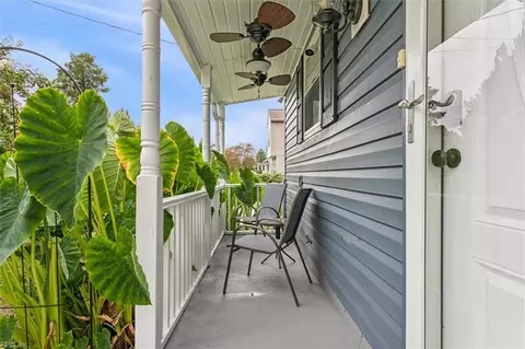 Exterior - 208 S Curry St, Hampton, VA 23663 photo 4 of 19