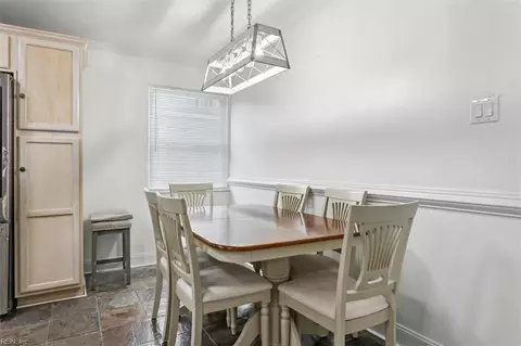 Dining - 208 S Curry St, Hampton, VA 23663 photo 2 of 2