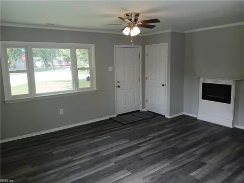 2001 Kensington Dr, Hampton, VA 23663 photo 7