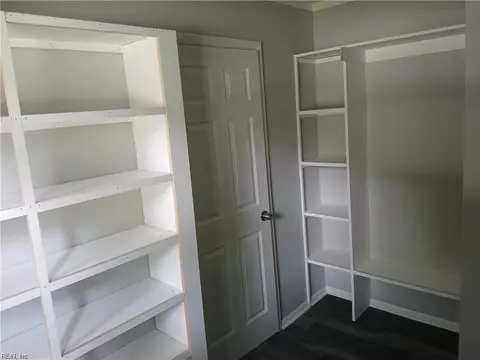 2001 Kensington Dr, Hampton, VA 23663 photo 12