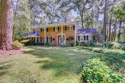1536 Shorehaven Ct, Virginia Beach, VA 23454
