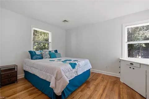 406 Macdonald Rd, Norfolk, VA 23505 photo 9