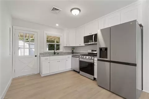 406 Macdonald Rd, Norfolk, VA 23505 photo 3