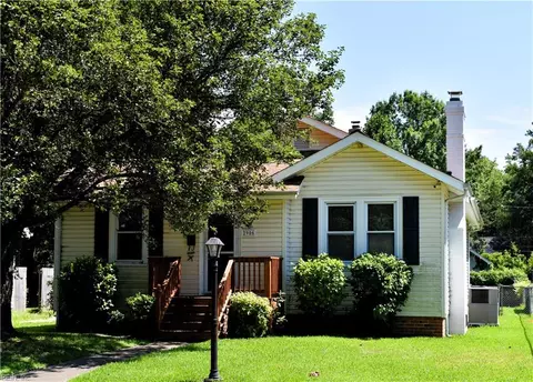2906 Matoaka Rd, Hampton, VA 23661
