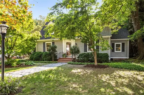 42 Rivermont Dr, Newport News, VA 23601
