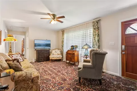 18 Hickory Hill Rd, Hampton, VA 23666 photo 3