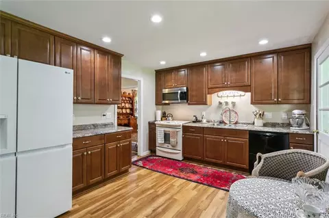 18 Hickory Hill Rd, Hampton, VA 23666 photo 21