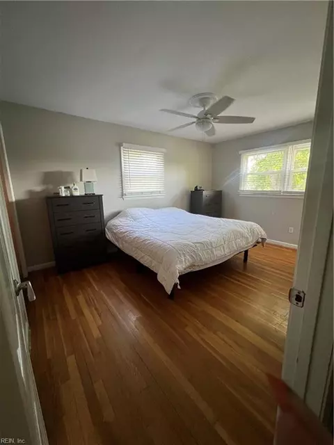 Bedroom - 27 Harris Landing Rd, Hampton, VA 23669 photo 2 of 2