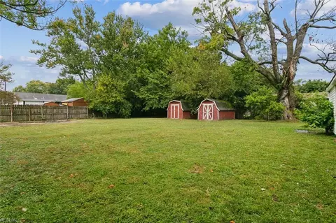 Exterior - 301 Cynthia Dr, Hampton, VA 23666 photo 5 of 5