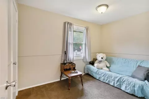 Bedroom - 301 Cynthia Dr, Hampton, VA 23666 photo 1 of 4
